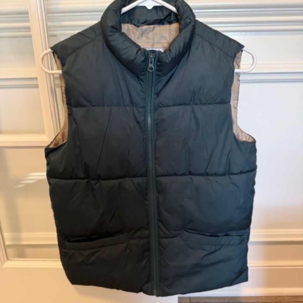 Old Navy youth puffer vest size L
